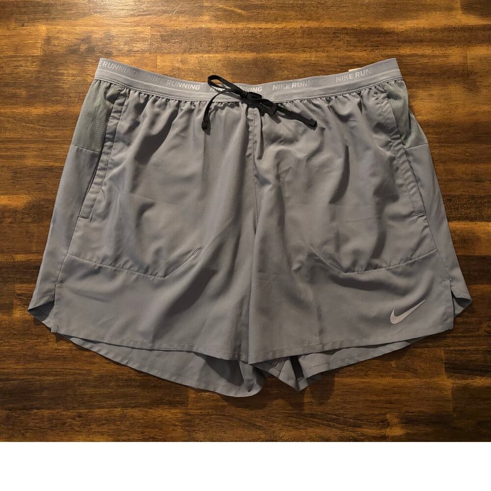 Nike Men’s XXL Stride Shorts Running Brief Lined 5" Inseam Dri-Fit Standard Fit